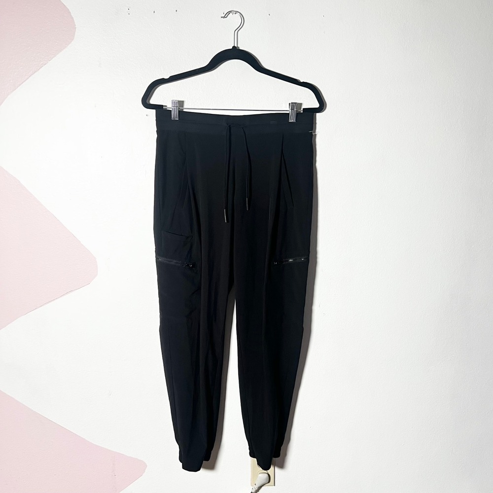 Athleta Venture Pants Size 6 Black Jogger Cargo Hiking Travel